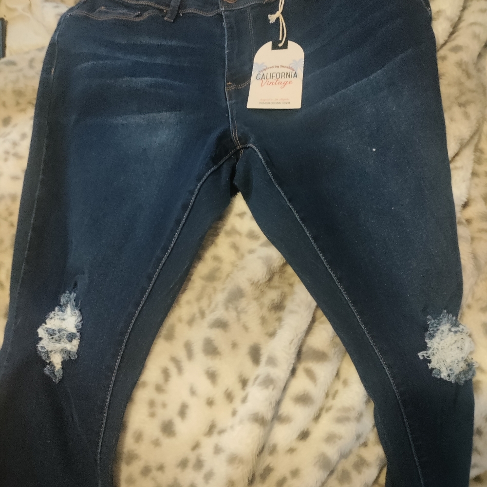 Size 14 jeans please read!!! Offers welcome I can post pics of other pair